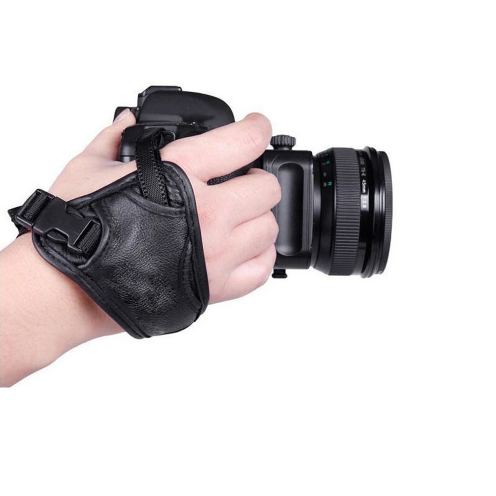 Impugnatura Professionale in M - Camera Strap Leather recensione e prezzo