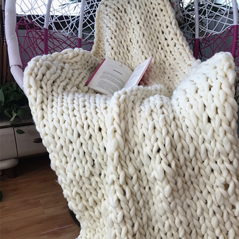 Coperta per divano lavorata a  - Photography Yoga recensione e prezzo