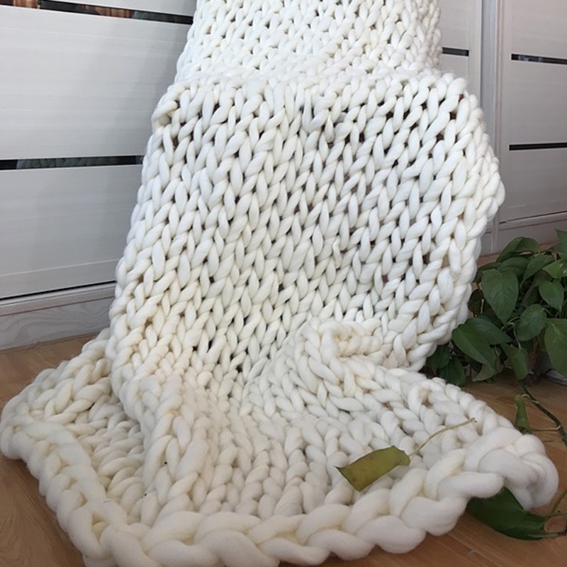 Coperta per divano lavorata a  - Photography Yoga recensione e prezzo